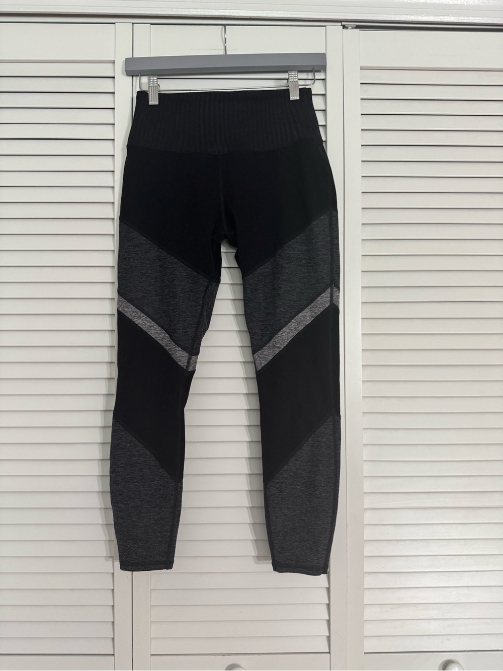 Alo Yoga High-Waist Sheila Leggings  Black Grey Colorblock Yoga Pants Sz S